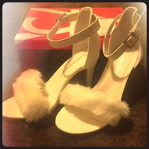 White heels with fur